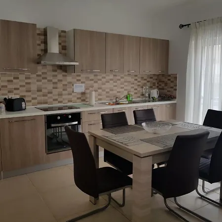 Suan Apartment *