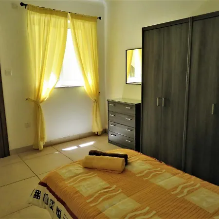 Apartment Suan *